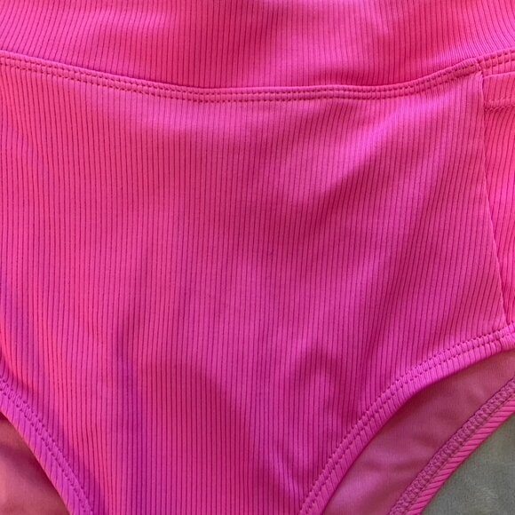 NWT Quintsoul Malibu Pink High Waisted Bikini Bottom - Size M - Picture 3 of 7